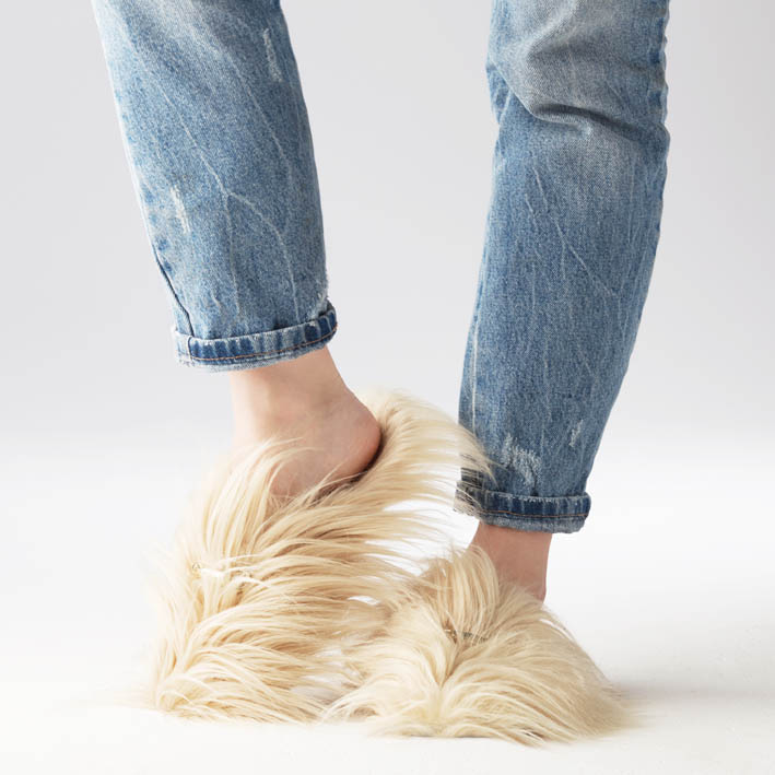 Covfefe Slippers Facebook Product Video